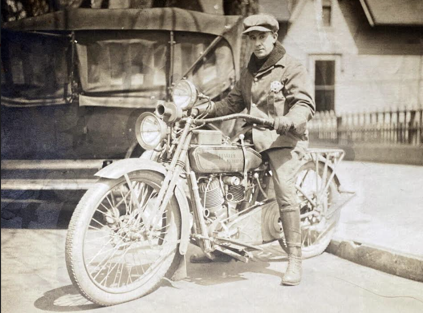 1910 HARLEY WITH A BADGE