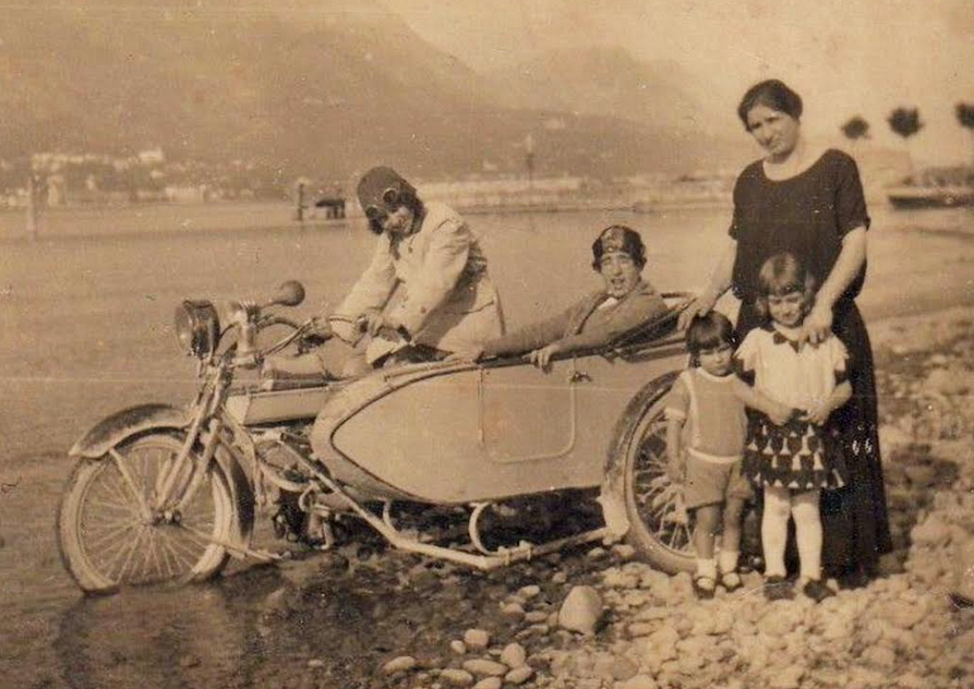 1920s family scar beach
