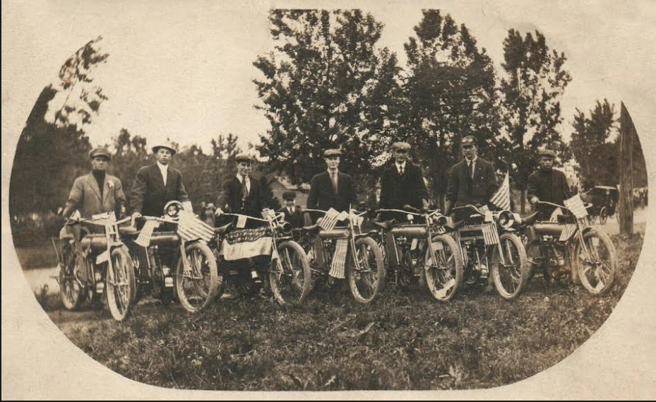 1910s YANKEE CLUB GROUP